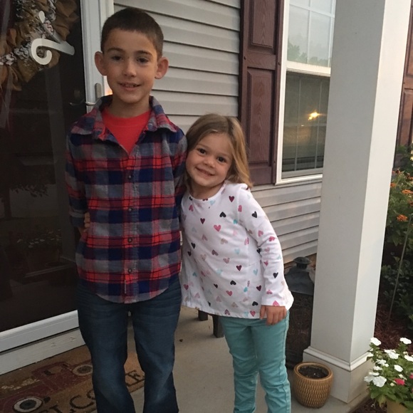 Meet your Posher, Courtney - Picture 2 of 6